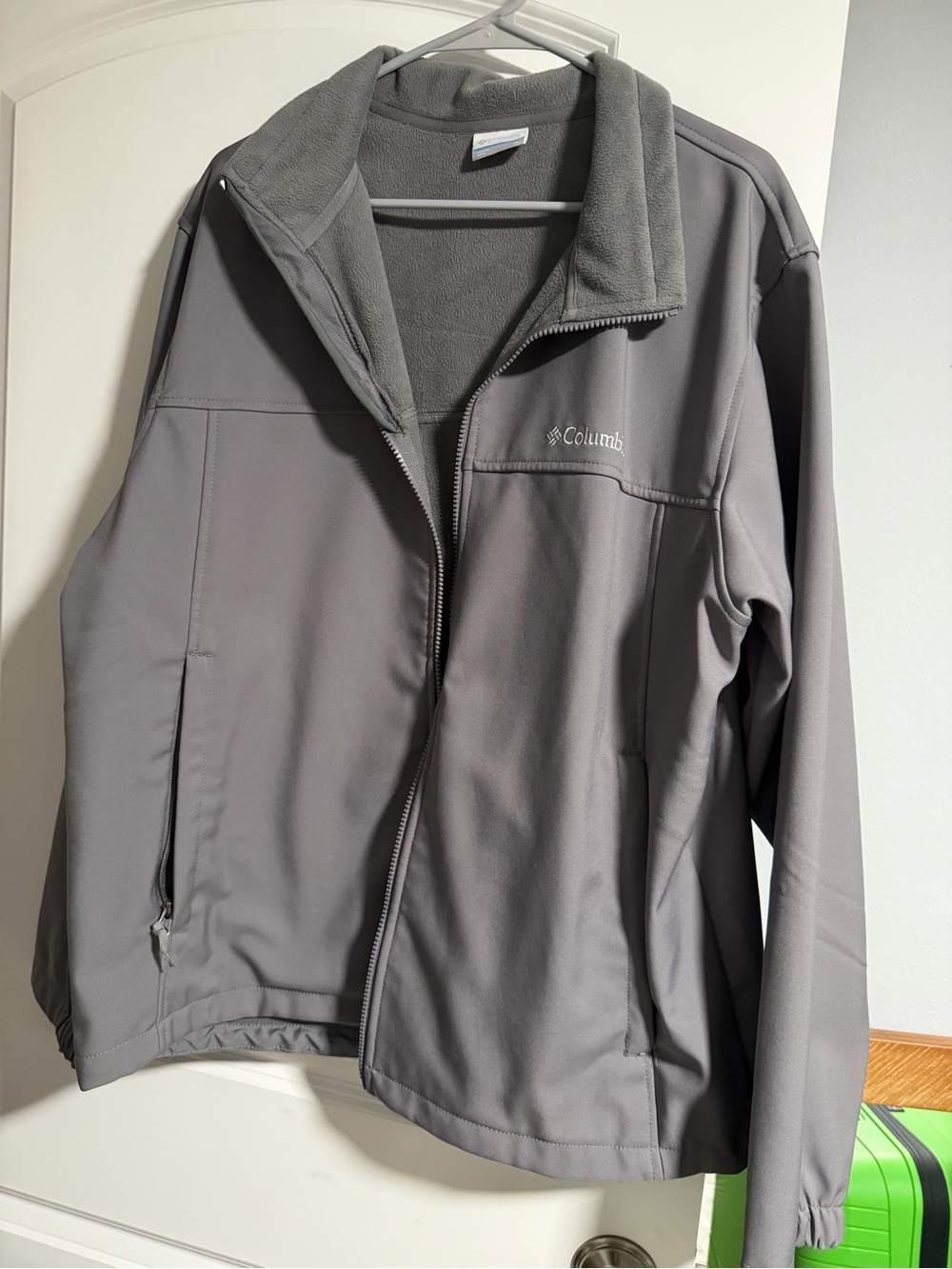 Columbia Men’s Gray Full-Zip Softshell Utility Jacket